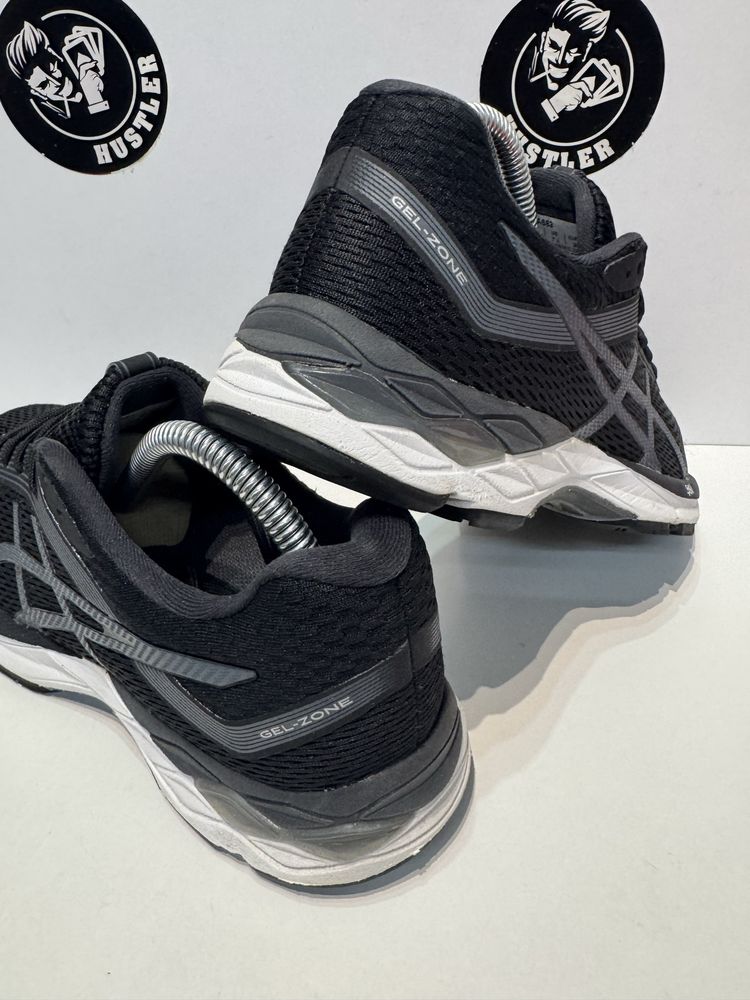 Маратонки ASICS GEL ZONE 7.Номер 39
