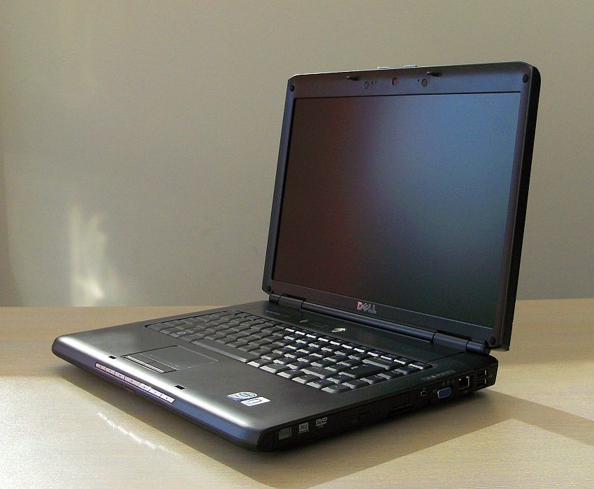 Dell Vostro 1500 Intel Core duoT9300 6Mb L2 cashe