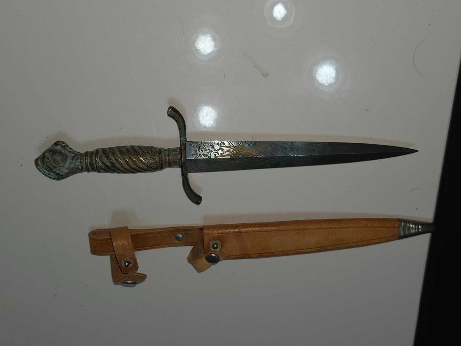 Pumnal Hubertus Rostfrei cu maner din bronz