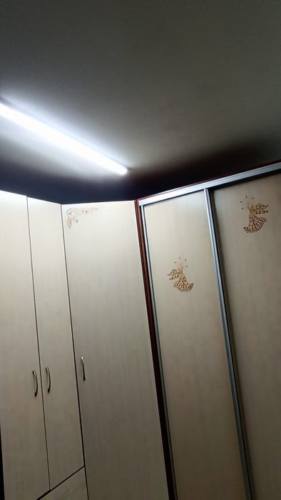 Угловой шкаф в отличном состоянии
