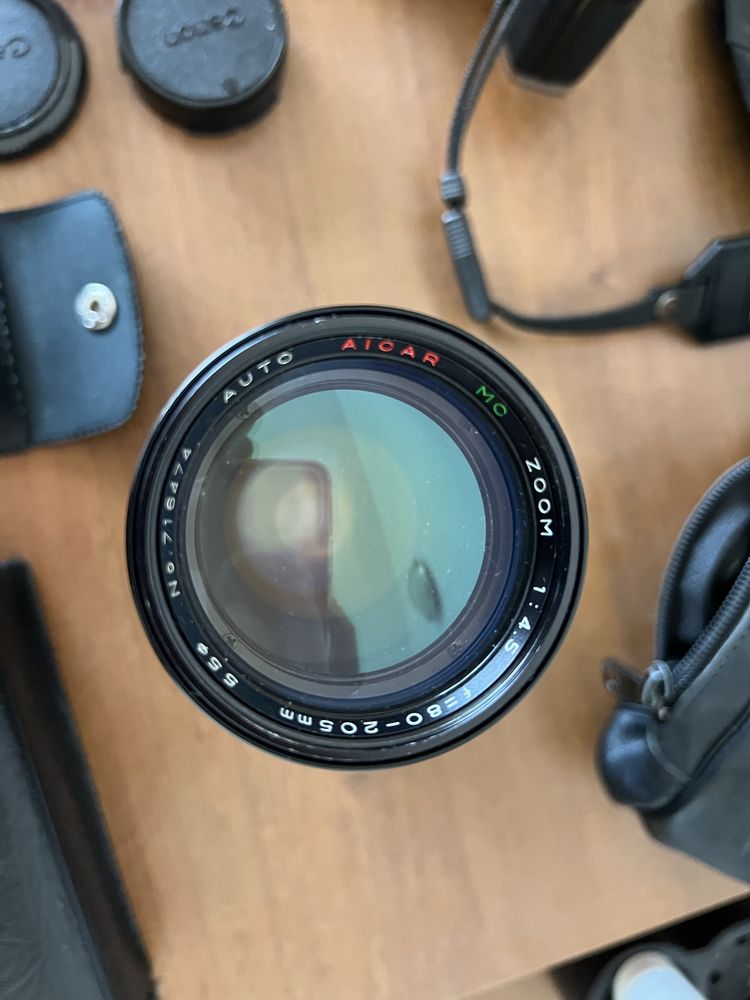 Лентов Canon AE-1 Program с обективи, светкавица, чанта и др.