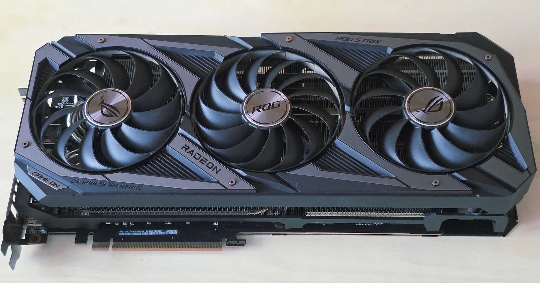 Placa video ASUS ROG RX 6700 XT 12GB GDDR6 OC Gaming