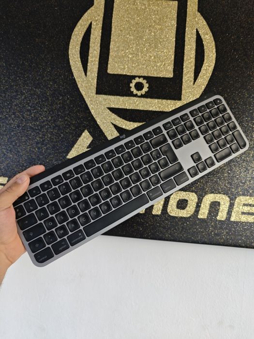Tastatura Logitech wireless pt Mac Book
