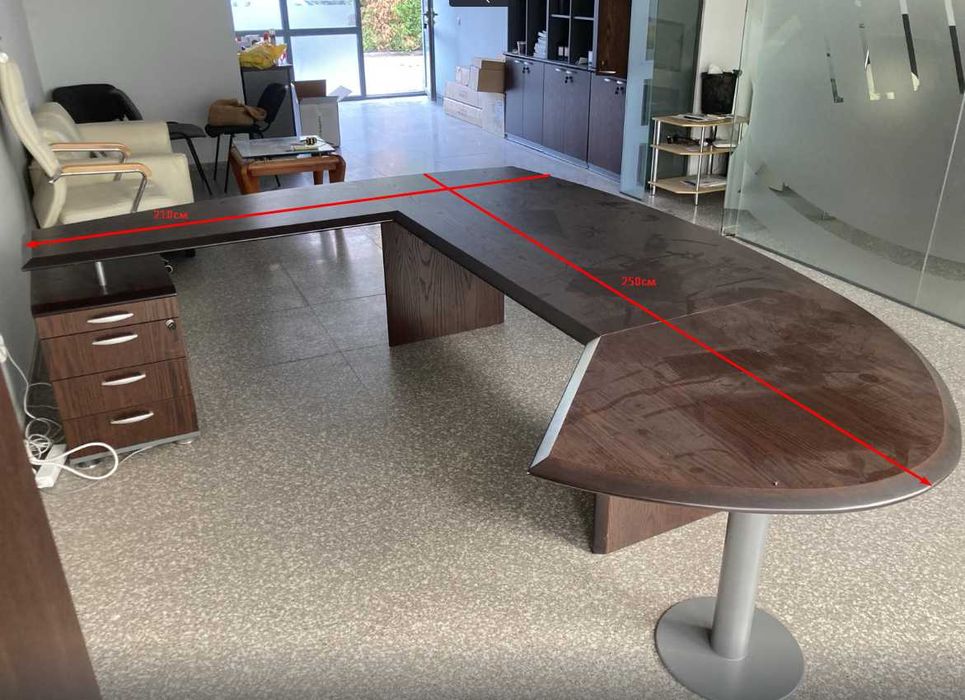 Масивно ъглово офис бюро