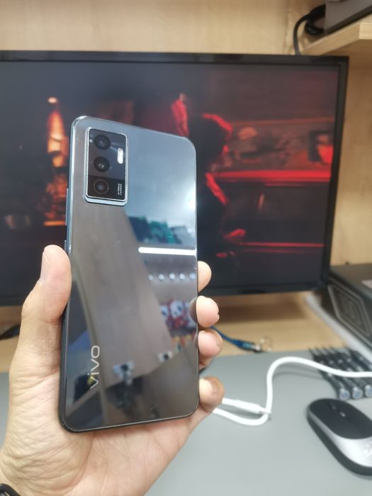 Vivo V23e телефон