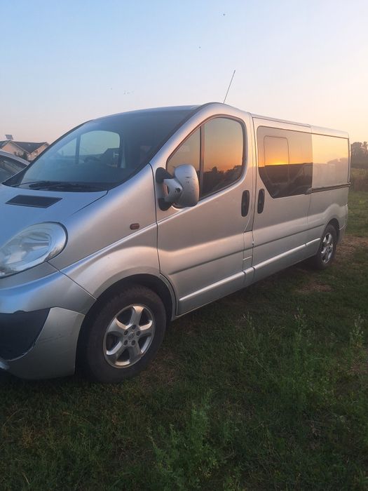 Dezmembrez renault trafic opel vivaro 2.0 dci euro 5