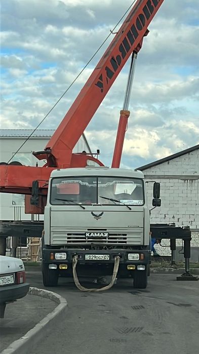 Кран автокран услуги г Уральск и зко грузоподъёмные работы
