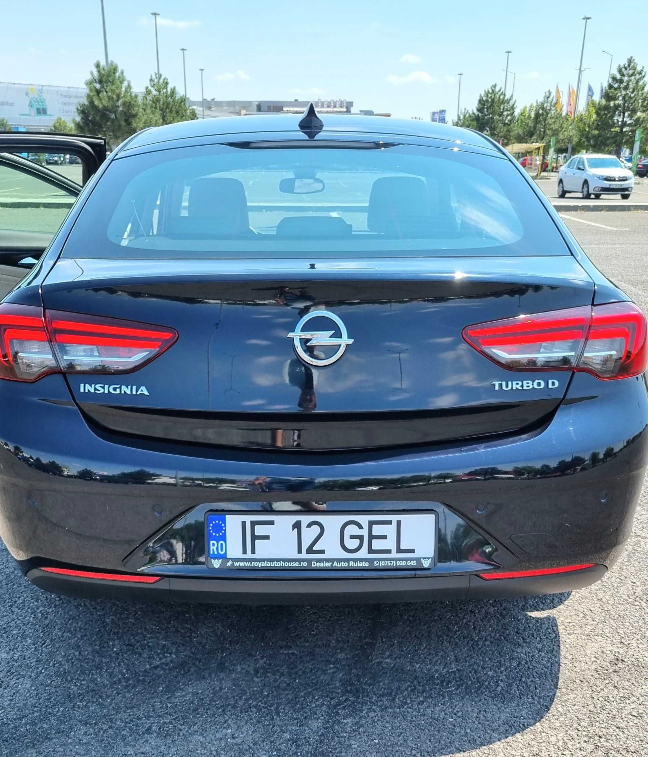 Vând Opel insigna 2018
