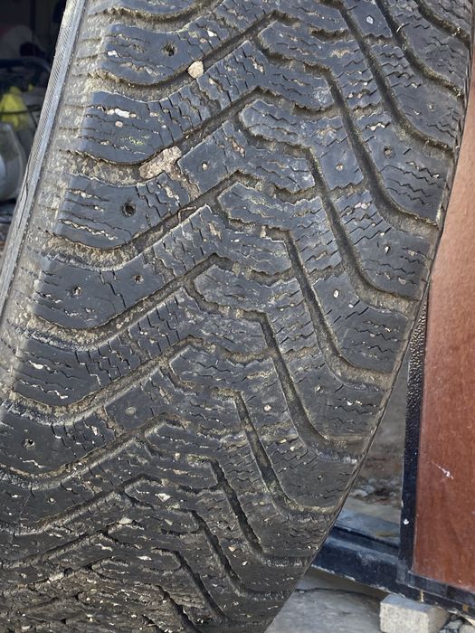 Б/у Зимние шины 215/60/16 (1-пара)