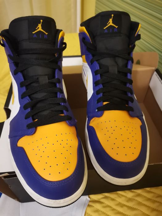 Air Jordan 1 Mid lakers