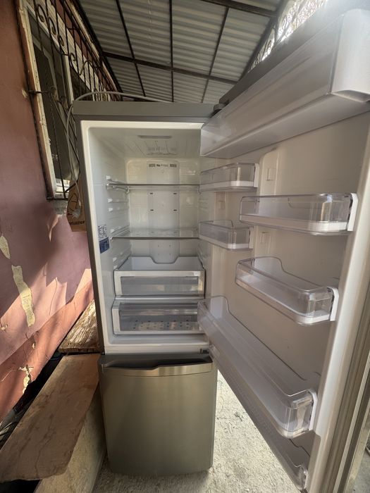 Холодильник рабочий