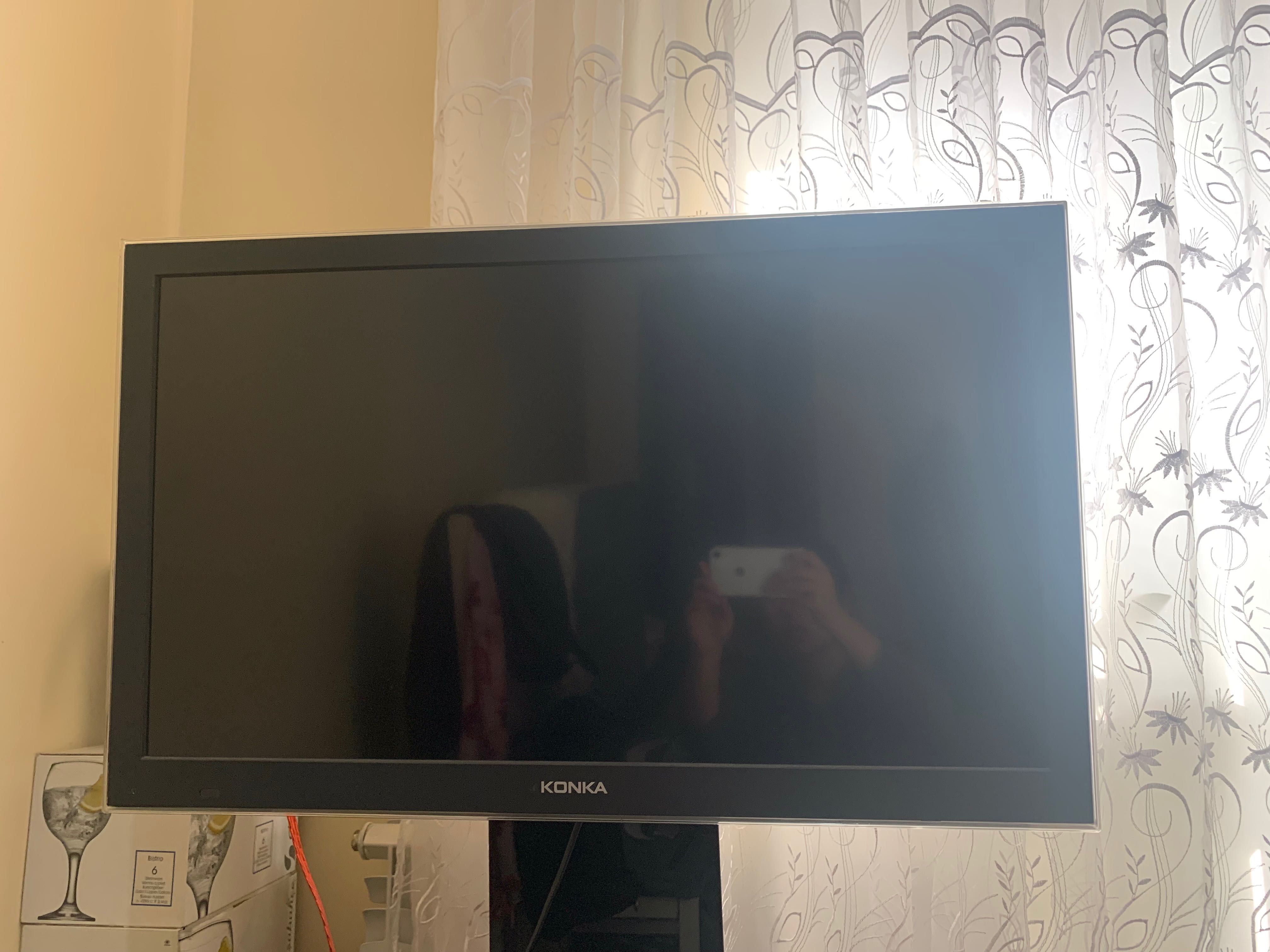 Televizor va potstavka