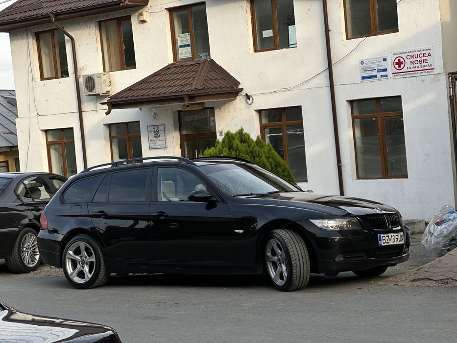 Vand Bmw e91 320D panoramic .