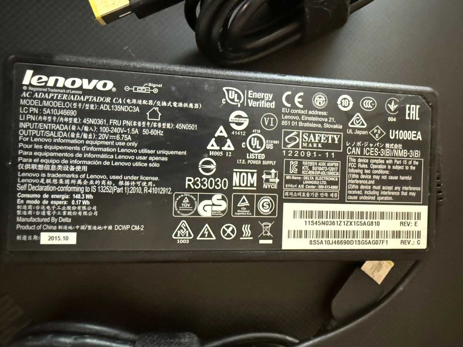 Лаптоп LENOVO P1 Gen2 i9-9880H,64GB RAM, 512GB NVME SSD, OLED 4K Intel