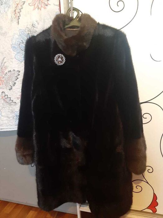 Продам норковую шубу.