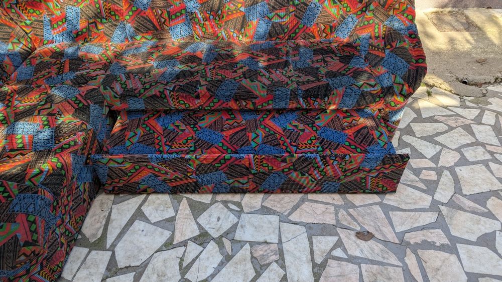 Coltar cu functie de dormit