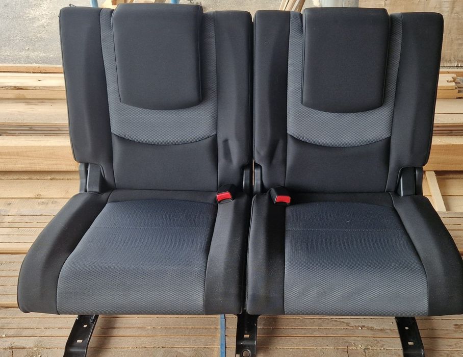 Мазда 5  седалки 3.ти ред