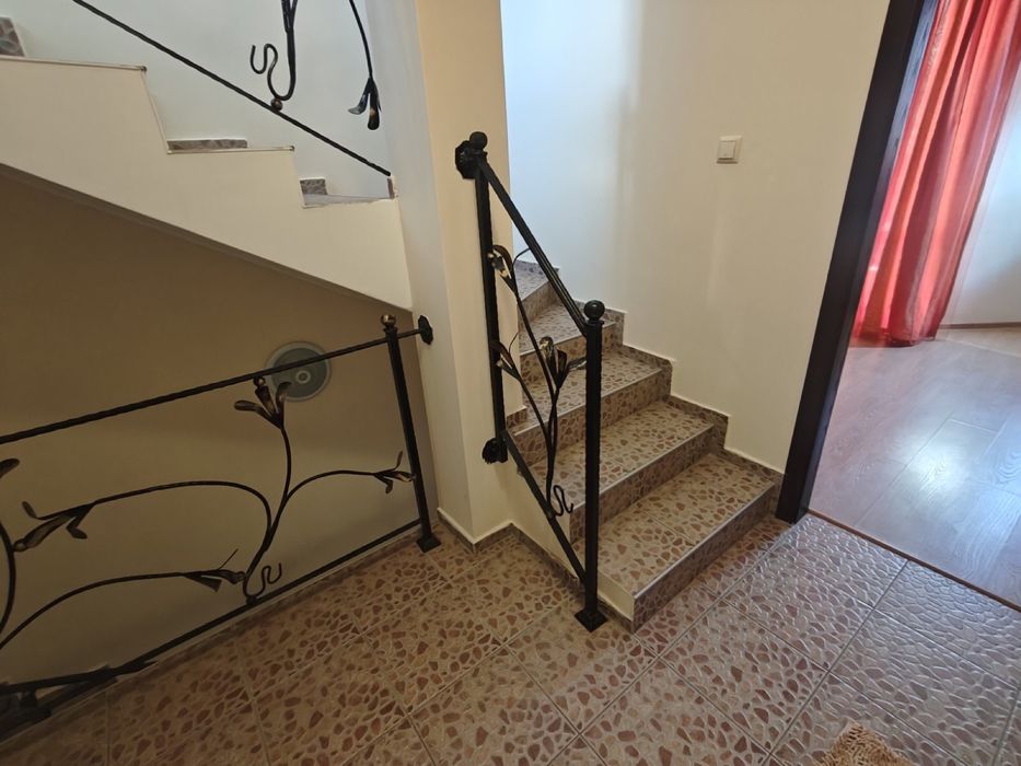 Уникална къща под наем