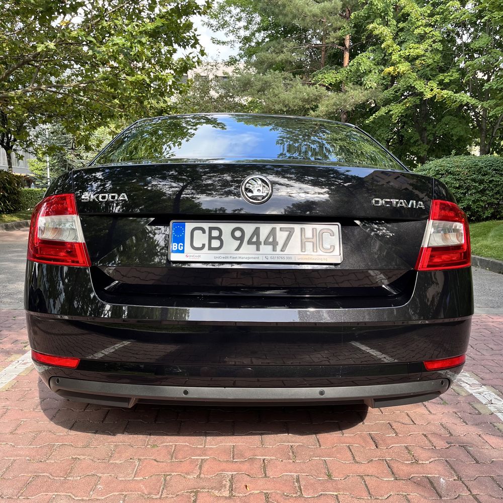 Шкода Октавия 1,6 TDI автоматик