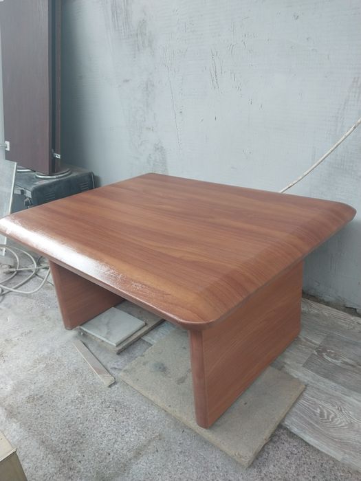 Журнальный столик