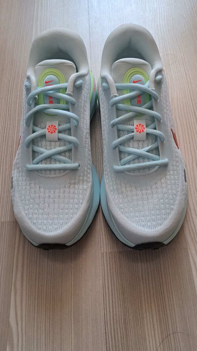 Оригинални дамски маратонки Nike