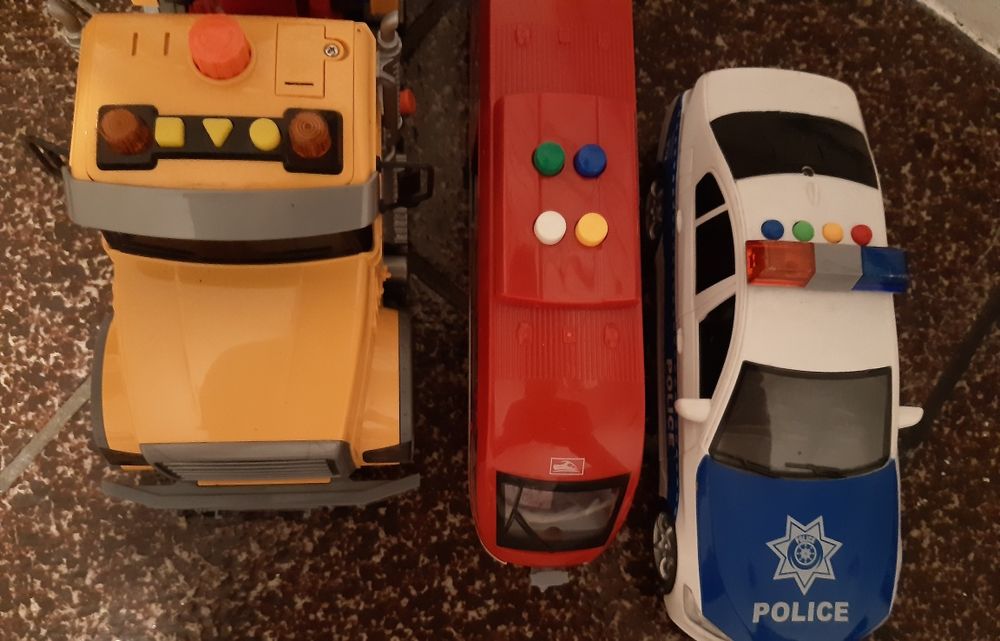 Играчки с Батерии 15лв Всички