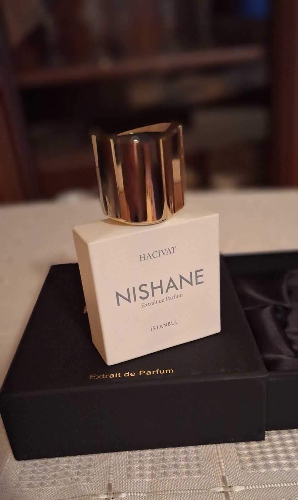 Нишов парфюм Nishane