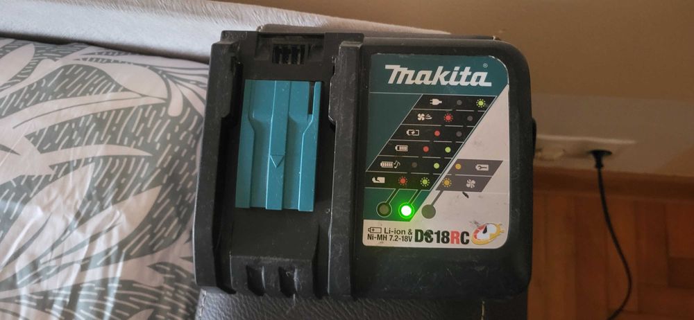 Makita Incarcator DC18RC S  fuctional