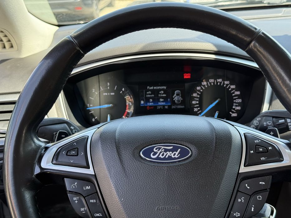 Ford Mondeo 2.0 150 CP Euro 6 – 2015 – Sedan Negru Metalizat