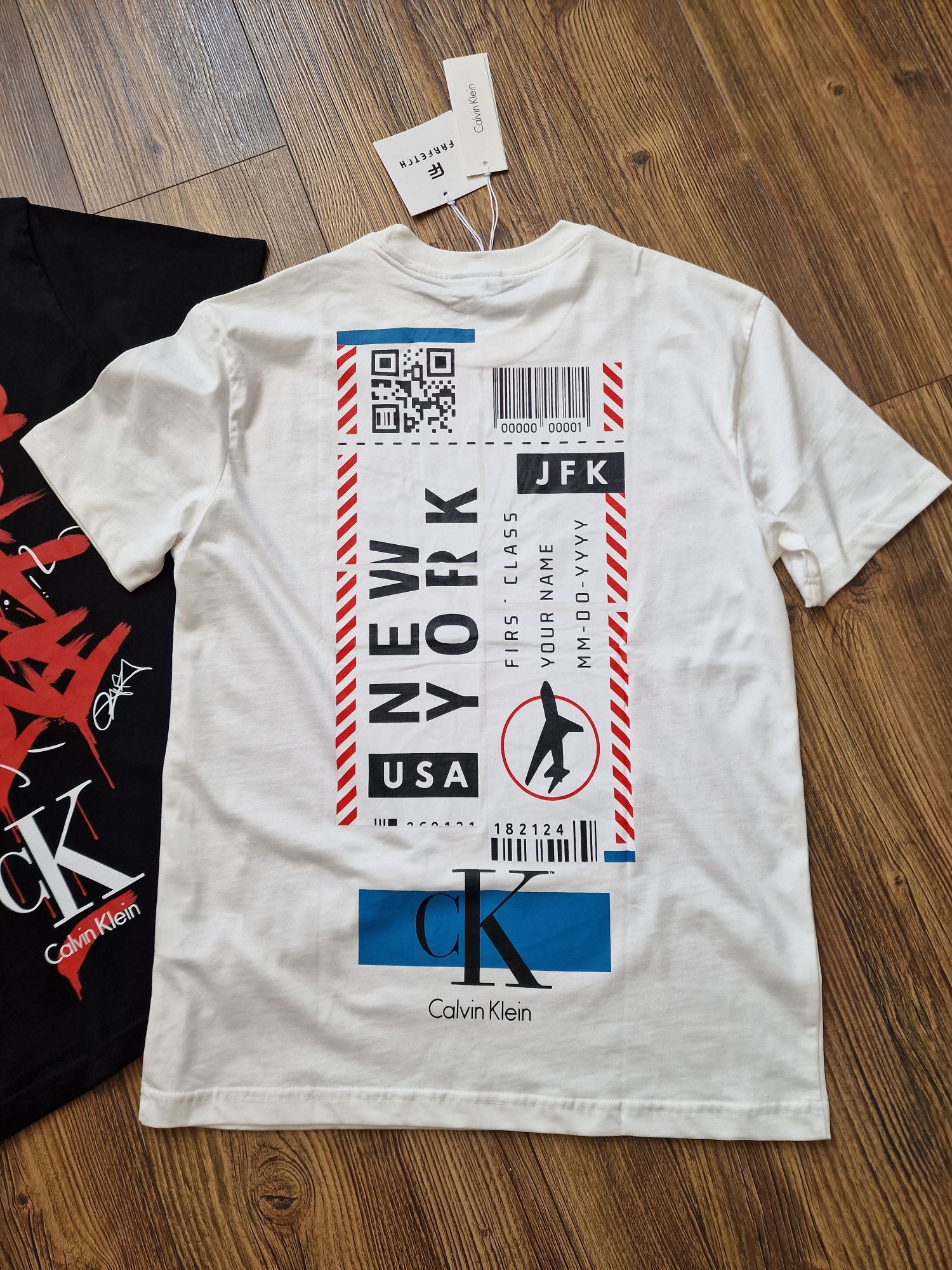 Страхотна мъжка тениска CALVIN KLEIN размер S M  2XL