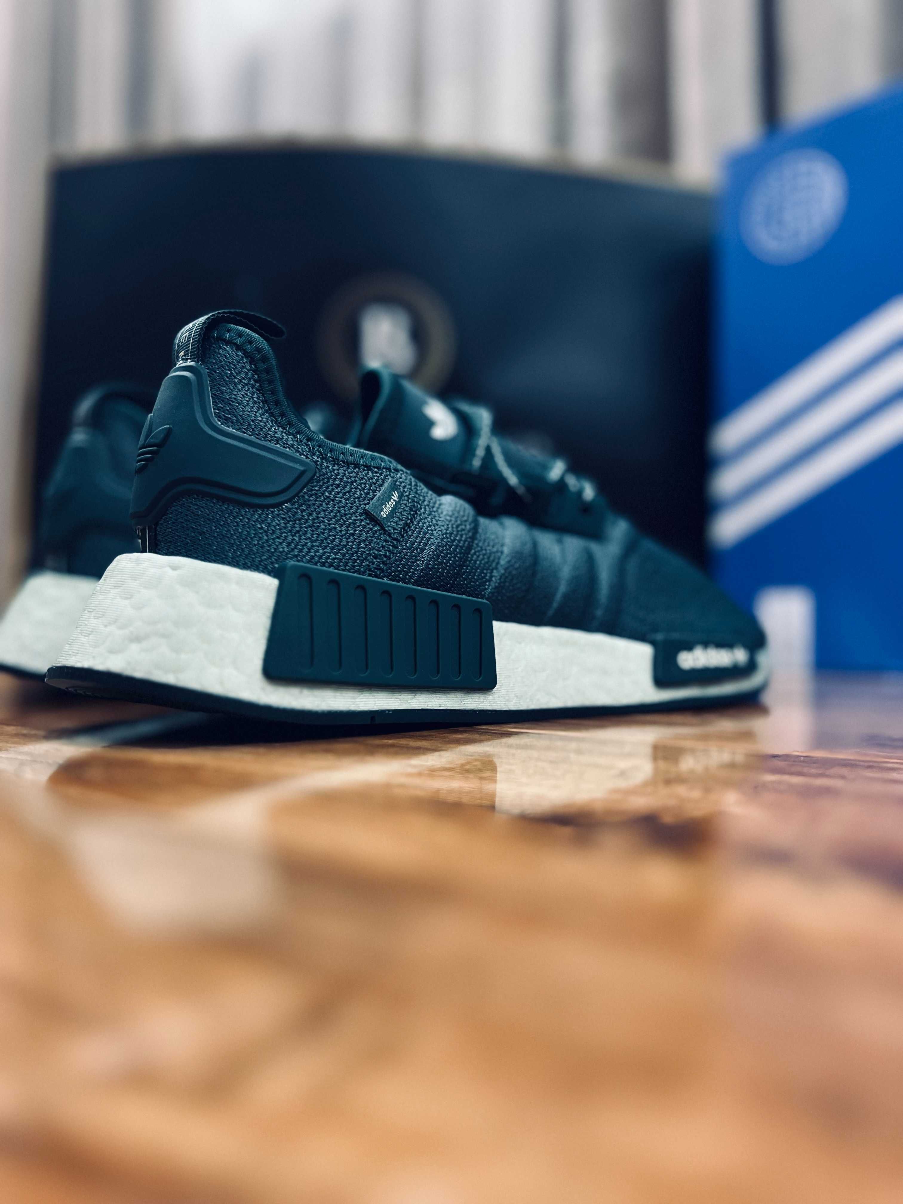 Adidas NMD_R1 мужские кроссовки РАЗМЕР 39,40,41