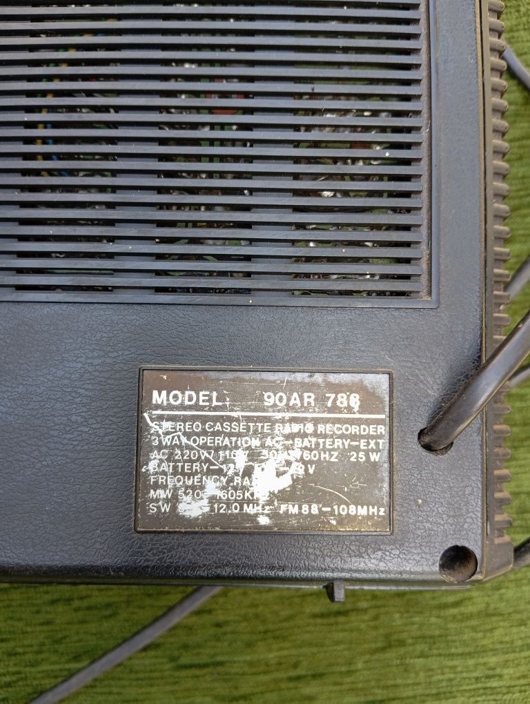 Vând radio casetofon Philips!