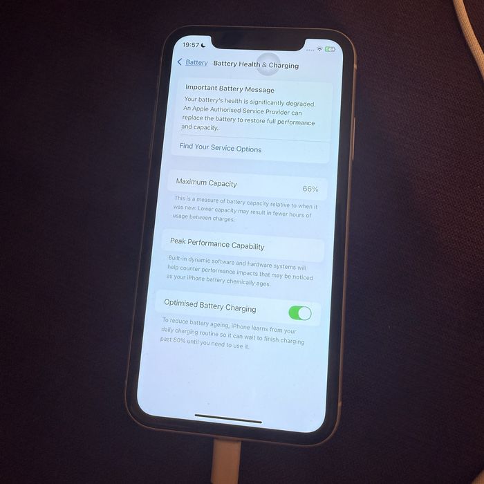 iPhone 11 alb 256gb cu accesorii + cutie nefolosita