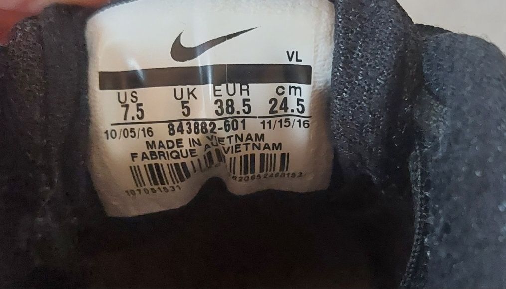 Маратонки Найк Nike 38.5