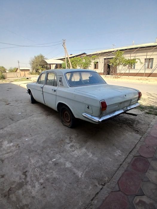 Volga 2410 sotiladi