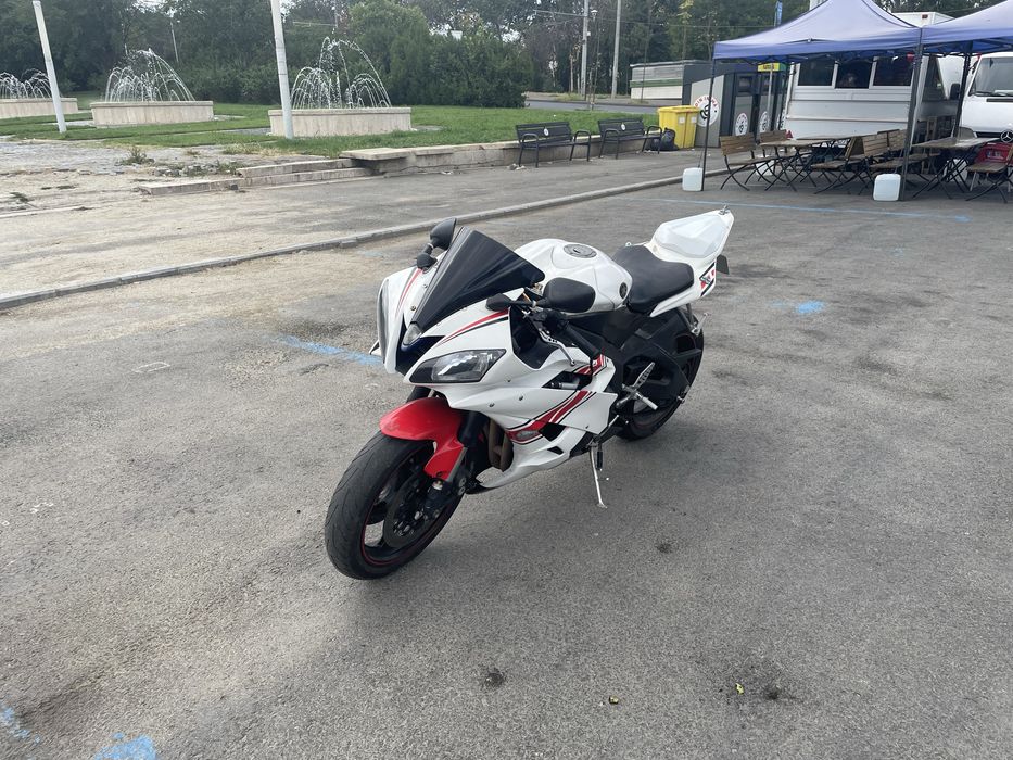 Yamaha YZF-R6 / RJ11 / an 2006