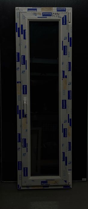 Fereastra cu geam clar, oscilobatanta,