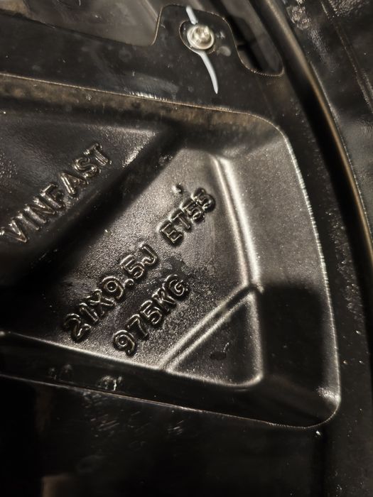 Vind set roti Continental 275/40 R21