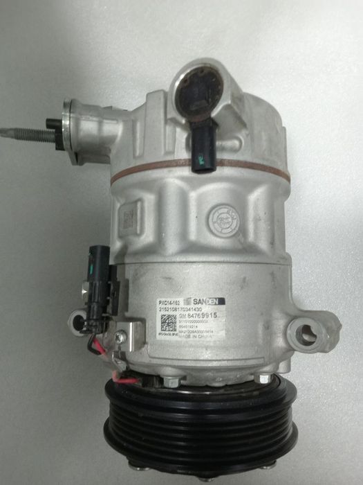 Компрессор для кондиционера авто Малибу.