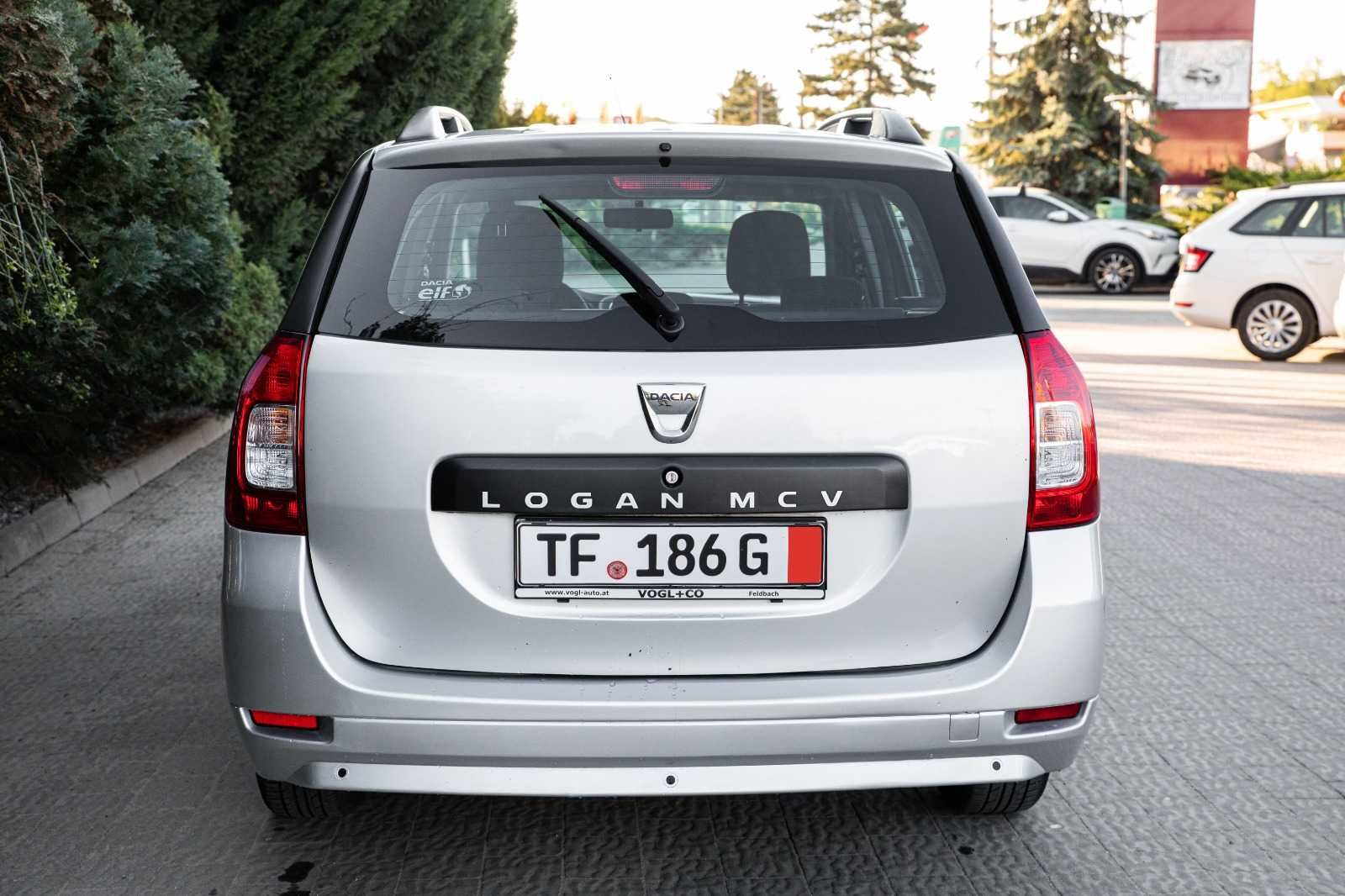 Dacia       Logan