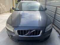 Volvo V70 D5 2008 година