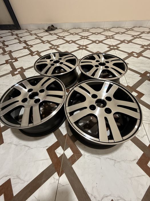 Lasetti quyon diska R15