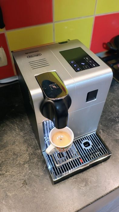 Espresor, aparat cafea, capsule, Latisima Pro, Nespresso