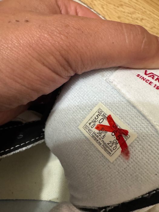 Pantofi sport Vans Knu Skool negri Marime 36,5, noi