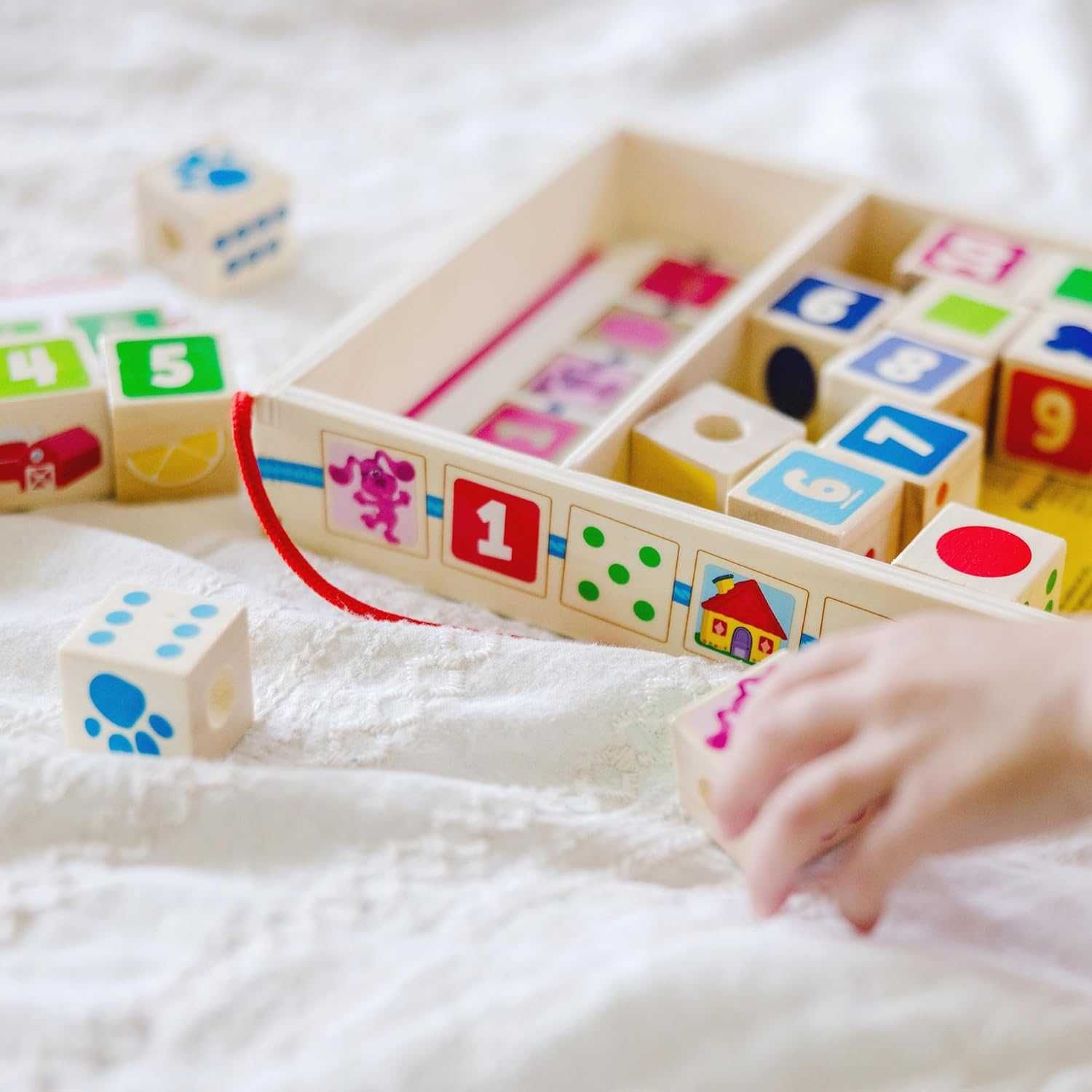 Дървени мъниста за нанизване Melissa & Doug Дървени кубчета