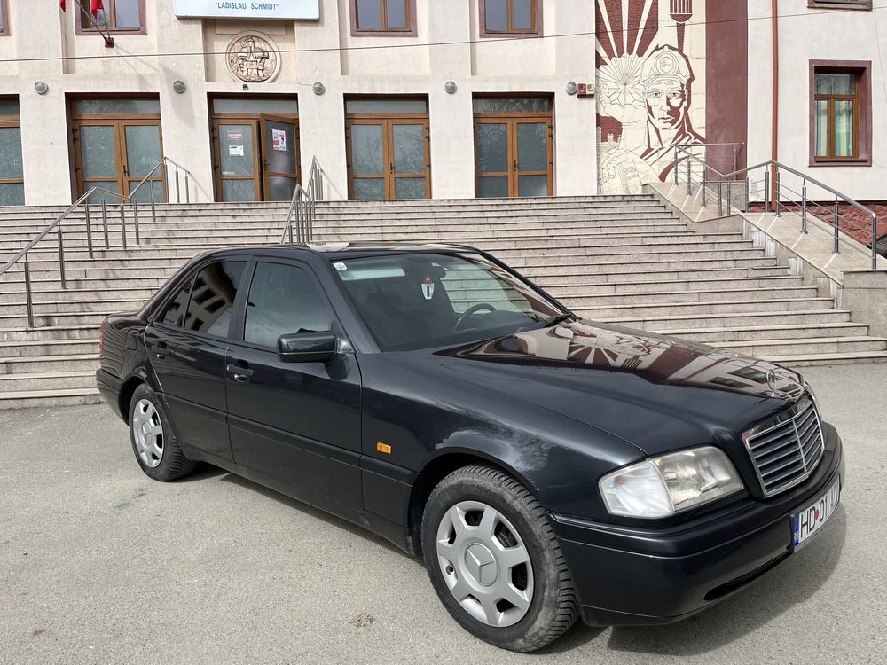 Mercedes-Benz C220 W202