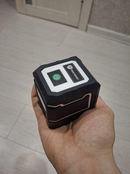 Карманный лазерный уровень.