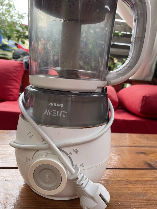 Aparat de gatit la aburi