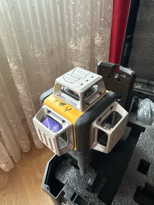 Laser DeWalt DCE089D1G-QW