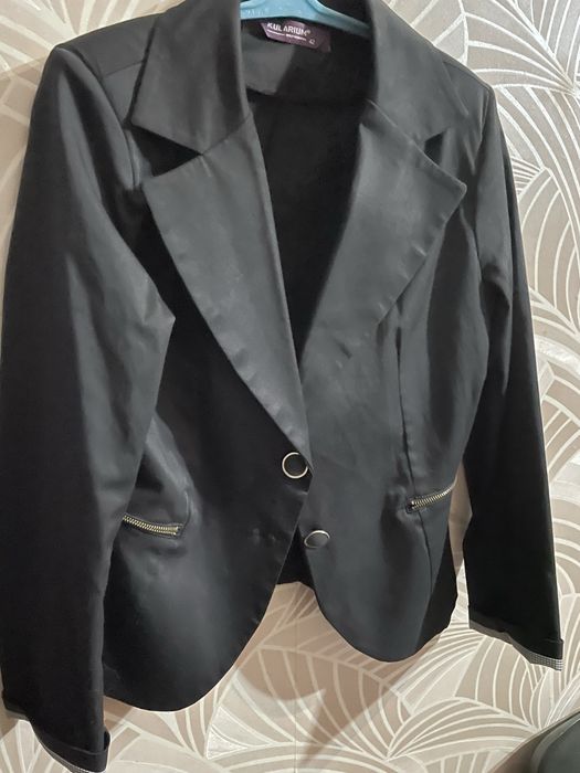 Женский пиджак и платья под пиджак б/у , турция , весений